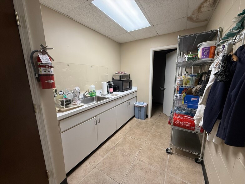 More Photos Of 1955 Opelika Rd, Auburn Storefront For Sale