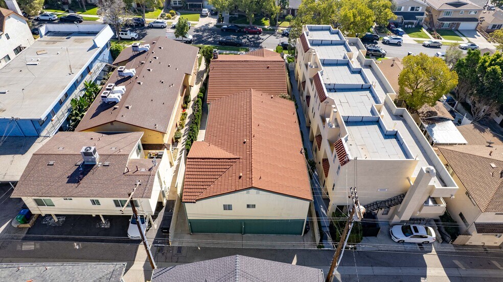 More Photos Of 723 E Tujunga Ave, Burbank Multifamily For Sale
