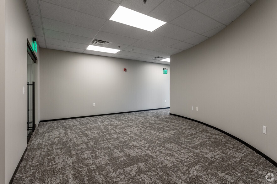 More Photos Of 579 Executive Campus Dr, Westerville Office For Lease