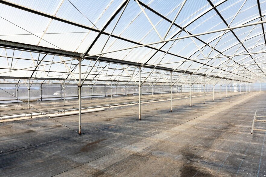 More Photos Of 2150 Elkhorn Rd, Castroville Manufacturing For Sale