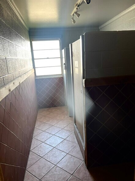 More Photos Of 6226 US-180 Hwy, Snyder Specialty For Sale