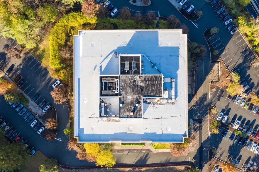 More Photos Of 565 Taxter Rd, Elmsford Office For Lease