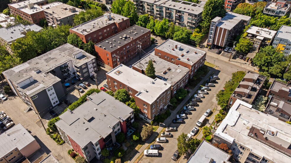 More Photos Of , Seattle Multifamily For Sale