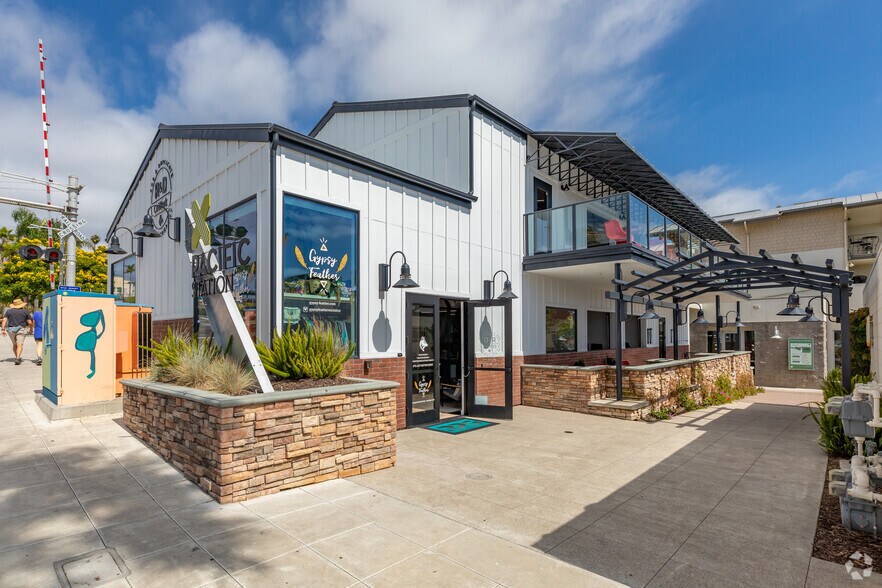 More Photos Of 687 S Coast Hwy 101, Encinitas Apartments For Lease