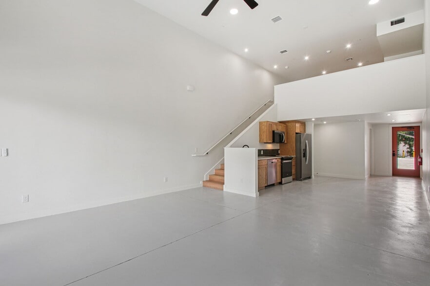 More Photos Of 1744 NW 15th St, Oklahoma City Apartments For Lease