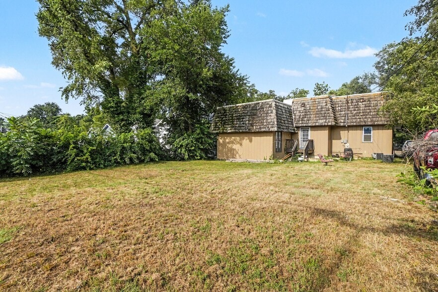 More Photos Of 4431 N 60th Ave, Omaha Office Residential For Sale