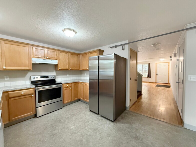 More Photos Of 15602-15610 SE Division St, Portland Rehabilitation Center For Sale