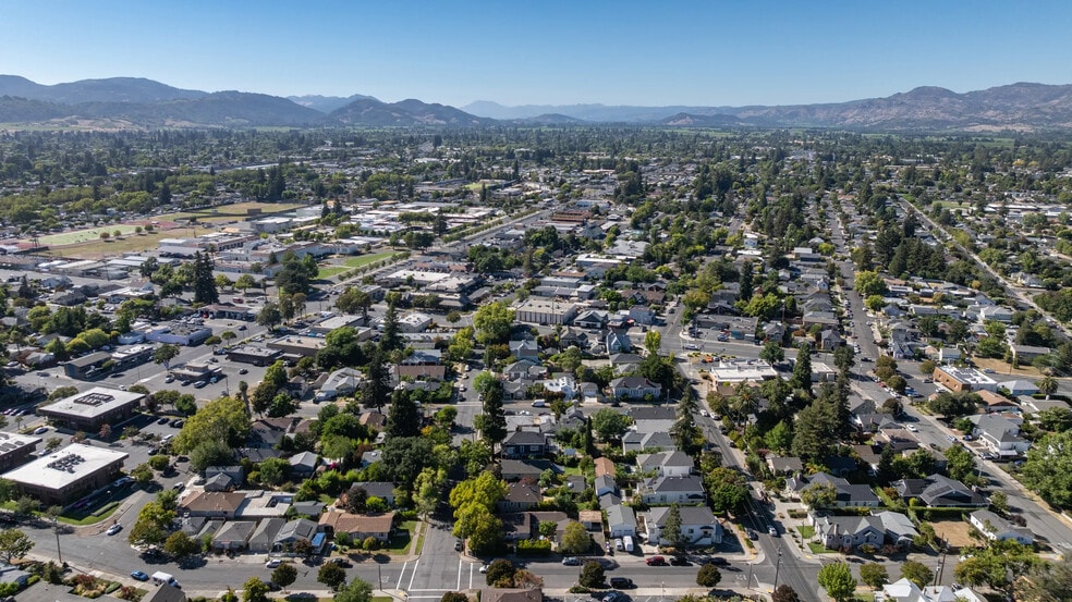 More Photos Of 1030 G St, Napa Apartments For Sale