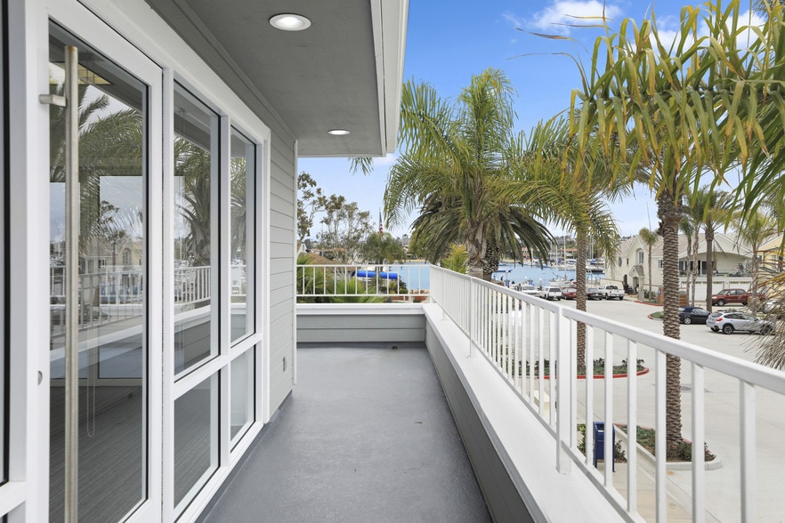 More Photos Of 1500 W Balboa Blvd, Newport Beach Storefront Retail Office For Lease