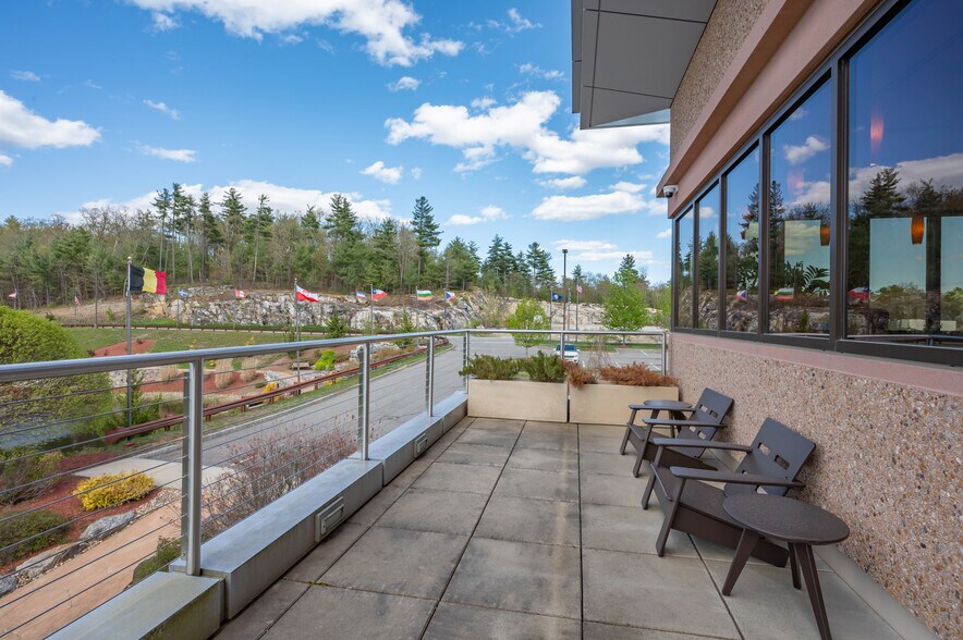 More Photos Of 6 Kitty Hawk Lndg, Londonderry Office For Sale