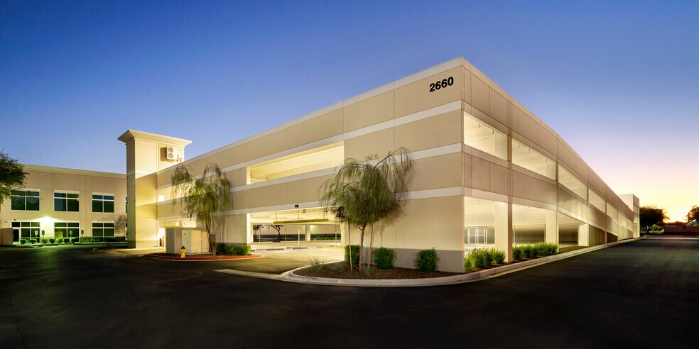 More Photos Of 2600 W Geronimo Pl, Chandler Flex For Lease