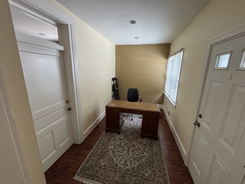 More Photos Of 9117 Church St, Manassas Coworking Space