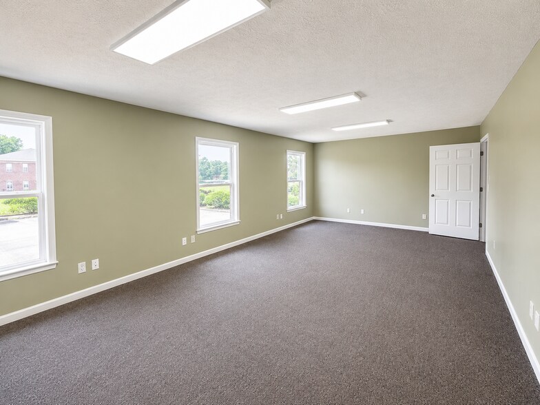 More Photos Of 581 Executive Pl, Fayetteville Office For Sale