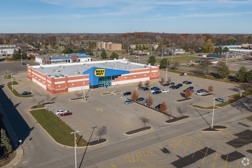 More Photos Of 5216 W Saginaw Hwy, Lansing Freestanding For Lease