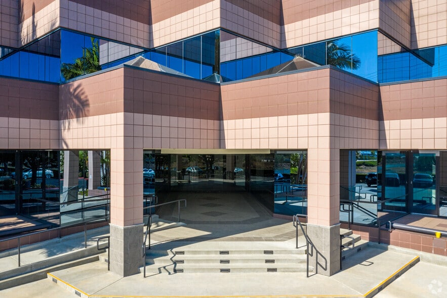 More Photos Of 16485 Laguna Canyon Rd, Irvine Office For Lease