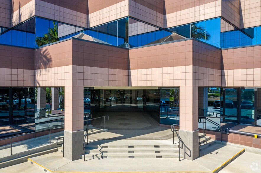 More Photos Of 16485 Laguna Canyon Rd, Irvine Medical For Lease