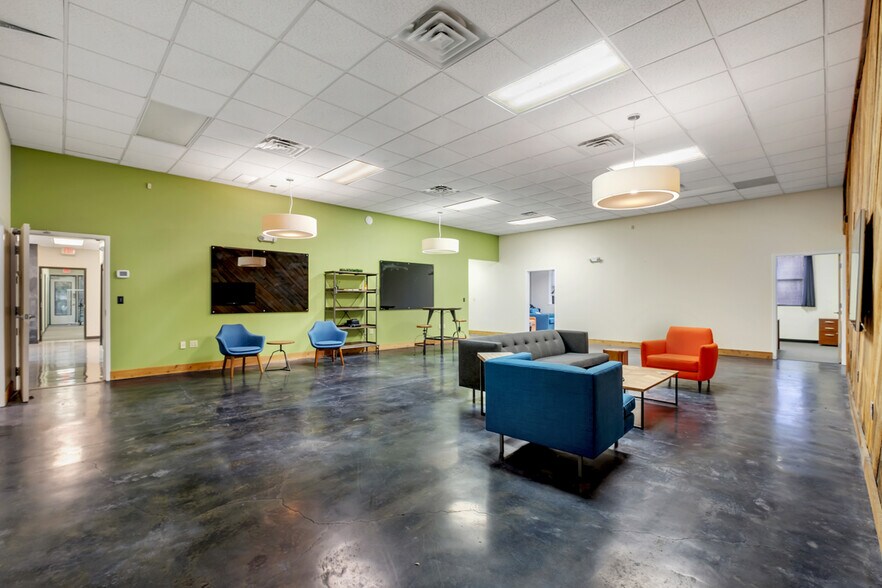 More Photos Of 1917 Commonwealth Ln, Tallahassee Medical For Lease