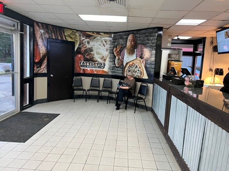 More Photos Of 206 W Houston St, Cleveland Fast Food For Sale