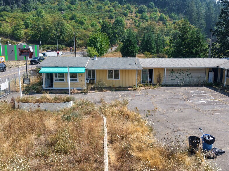 More Photos Of 455 Bear Creek Rd, Cottage Grove Hotel For Sale