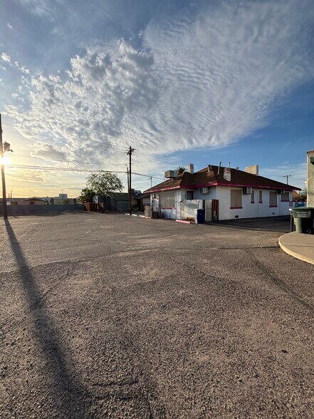 More Photos Of 119 E Speedway Blvd, Tucson Restaurant For Sale