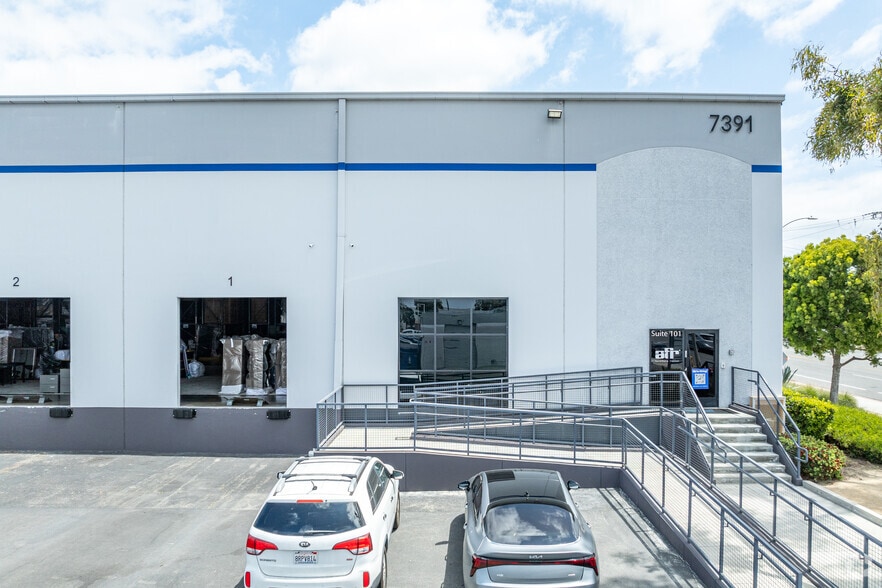 More Photos Of 7391 Heil Ave, Huntington Beach Warehouse For Lease
