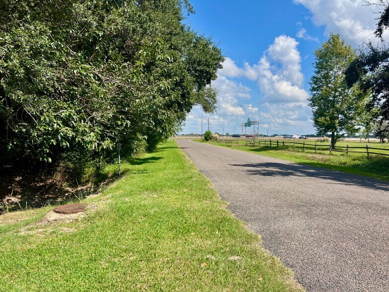 More Photos Of 14.670ac IH-10, Winnie Land For Sale
