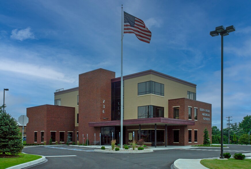 More Photos Of 730 Eden Rd, Lancaster Medical For Lease