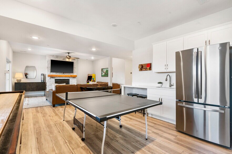 More Photos Of 129 Pioneer Peak, Kimberling City Specialty For Sale