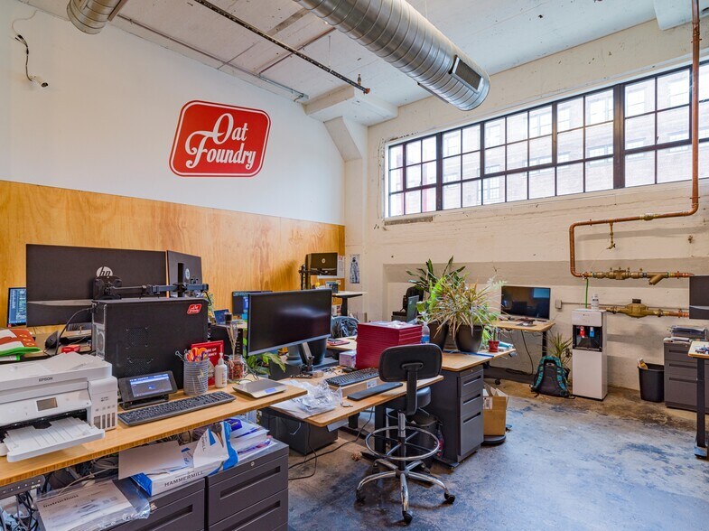 More Photos Of 2275 Bridge St, Philadelphia Unknown For Lease