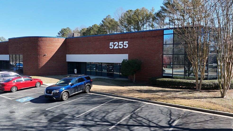 More Photos Of 5255 Snapfinger Park Dr, Lithonia Light Distribution For Lease