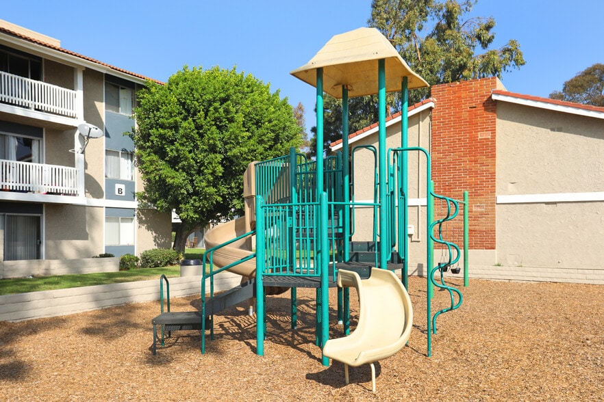 More Photos Of 2400-2444 Alvarado St, Oxnard Apartments For Sale