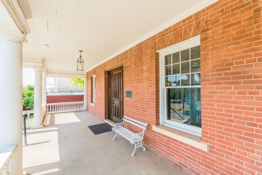 More Photos Of 1923 N Classen Blvd, Oklahoma City Office For Lease