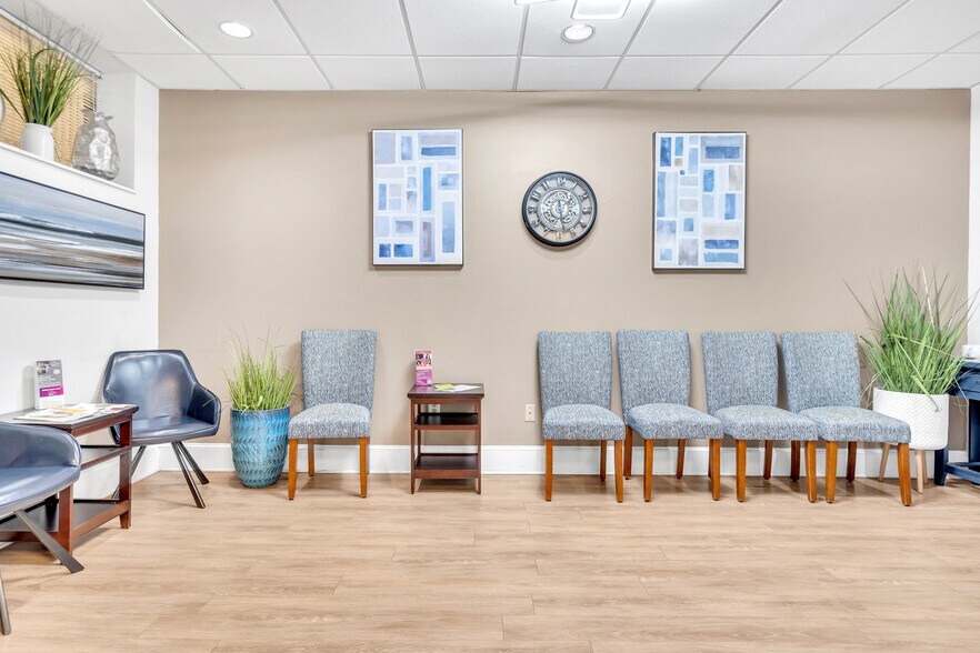 More Photos Of 1004 Dresser Ct, Raleigh Medical For Lease