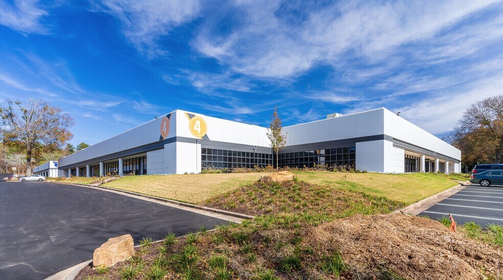 More Photos Of 1000 Holcomb Woods Pky, Roswell Unknown For Lease