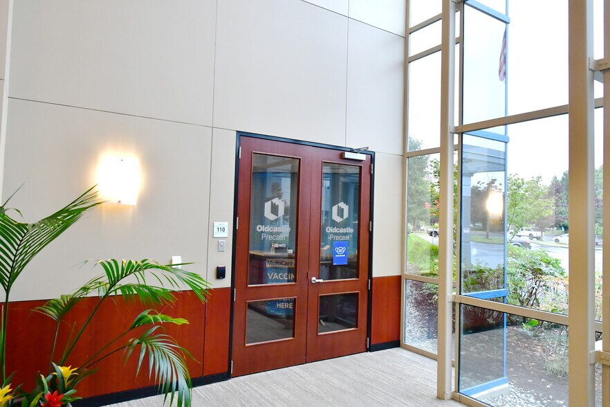 More Photos Of 1002 15th St SW, Auburn Unknown For Lease