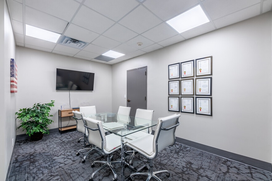 More Photos Of 2081 SE Ocean Blvd, Stuart Medical For Lease