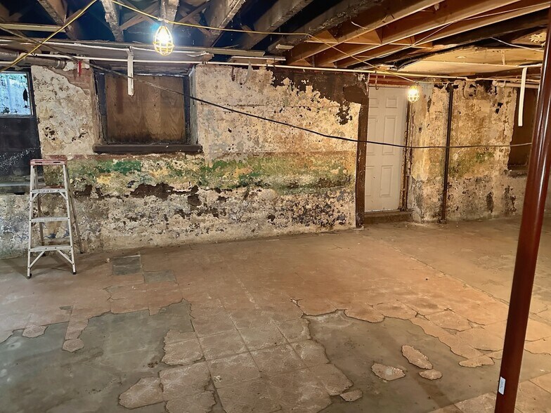 More Photos Of 1 E Main St, Westminster Apartments For Lease