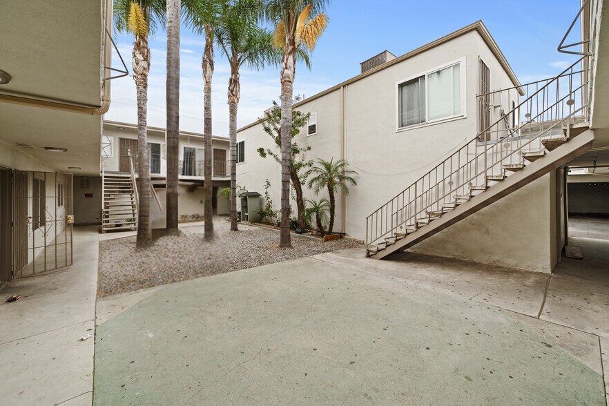 More Photos Of 10720 Burin Ave, Lennox Apartments For Sale