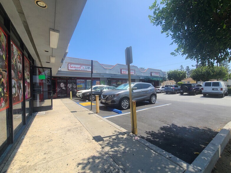 More Photos Of 3301 E Florence Ave, Huntington Park Storefront For Lease