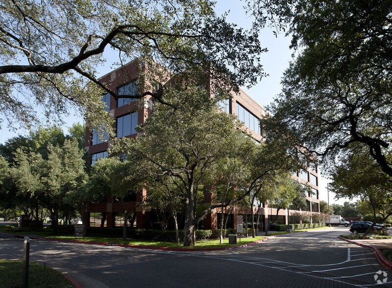 More Photos Of 901 S MoPac Expy, Austin Office For Lease