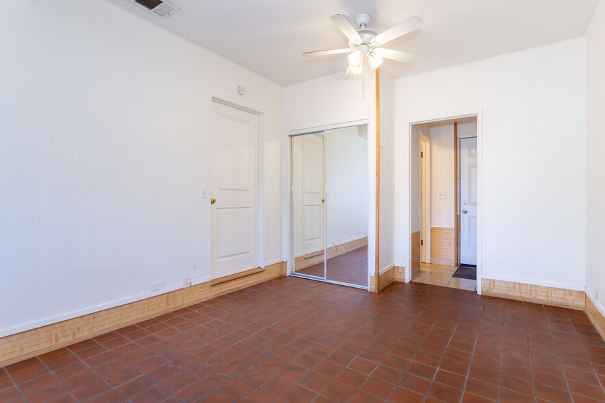 More Photos Of 9826 Columbus Ave, North Hills Apartments For Sale