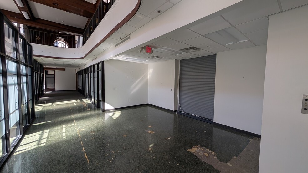 More Photos Of 460 S Saginaw St, Flint Apartments For Lease