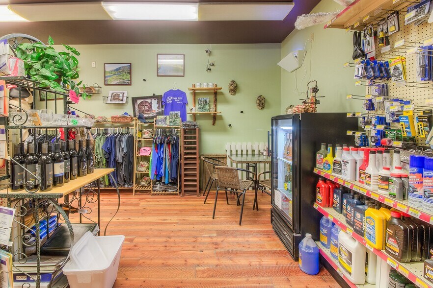 More Photos Of 8590 WA-410, Naches Convenience Store For Sale