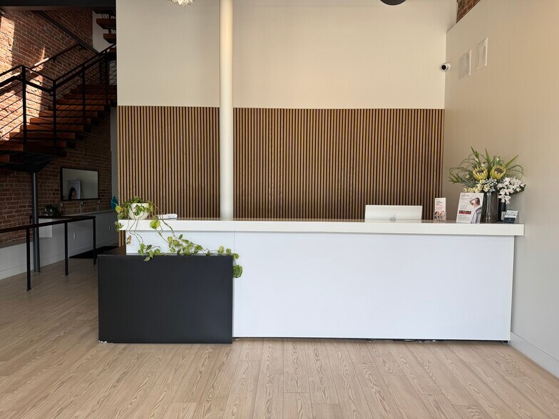 More Photos Of 486 S Broadway, Denver Storefront For Lease