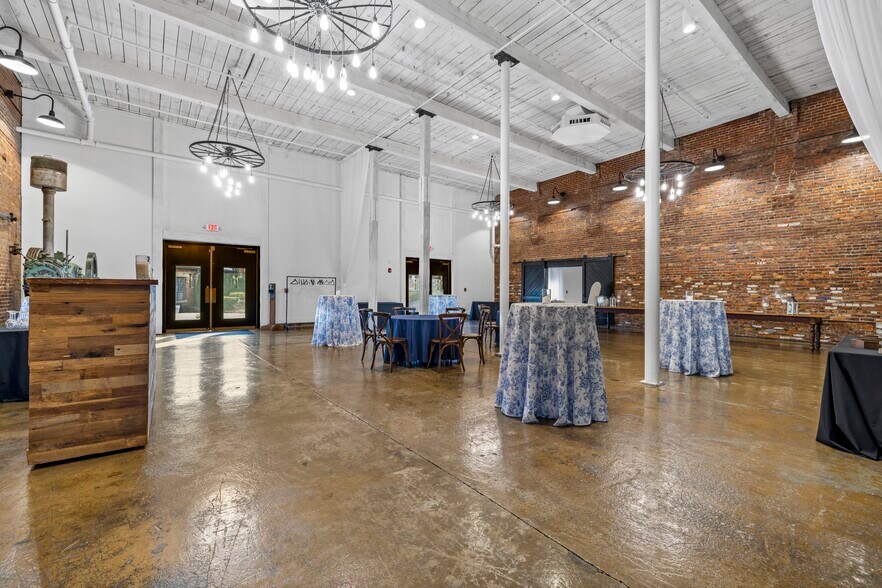 More Photos Of 600 S Broad St, Monroe Manufacturing For Lease