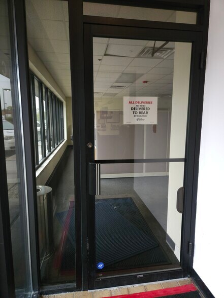 More Photos Of 825 W 75th St, Willowbrook Light Manufacturing For Sale