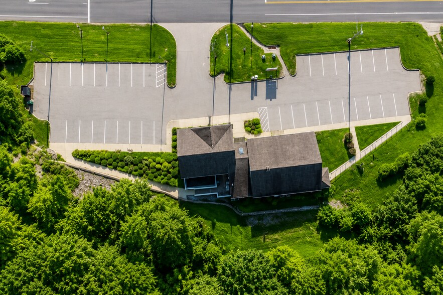 More Photos Of 620 Norwich New London Tpke, Uncasville Office For Lease