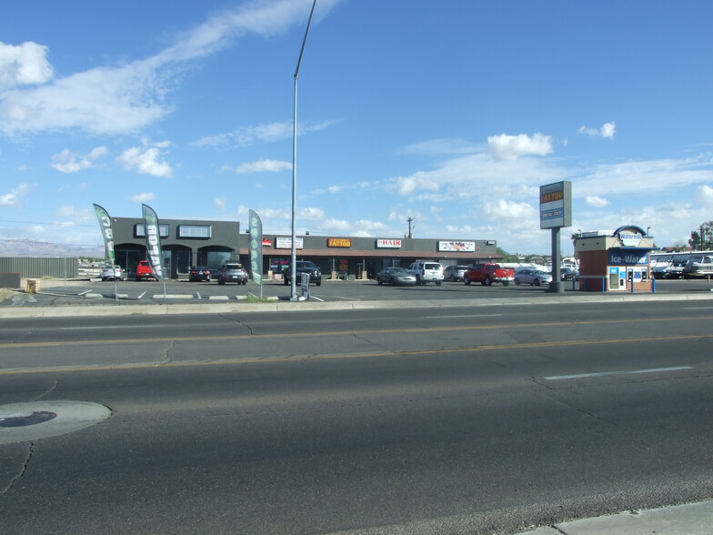 Primary Photo Of 2064 Highway 95, Bullhead City Restaurant For Sale