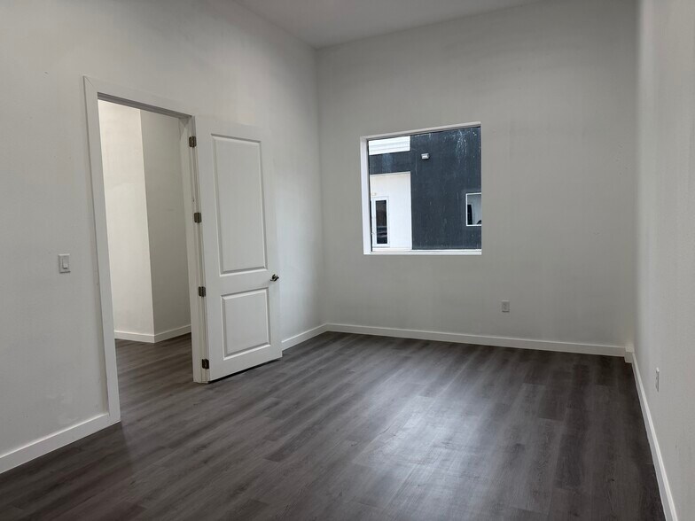 More Photos Of 26621 Field Cook Rd, Katy Office For Lease