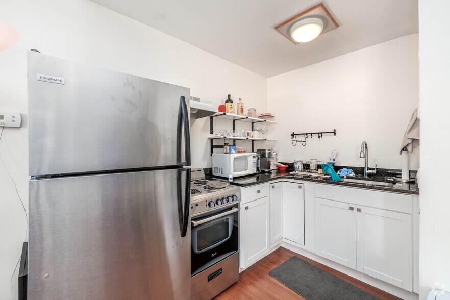 More Photos Of 136 Washington St, Binghamton Multifamily For Sale